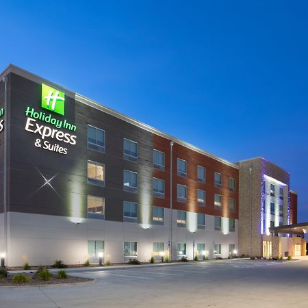 Holiday Inn Express & Suites - Sterling By Ihg Exterior photo