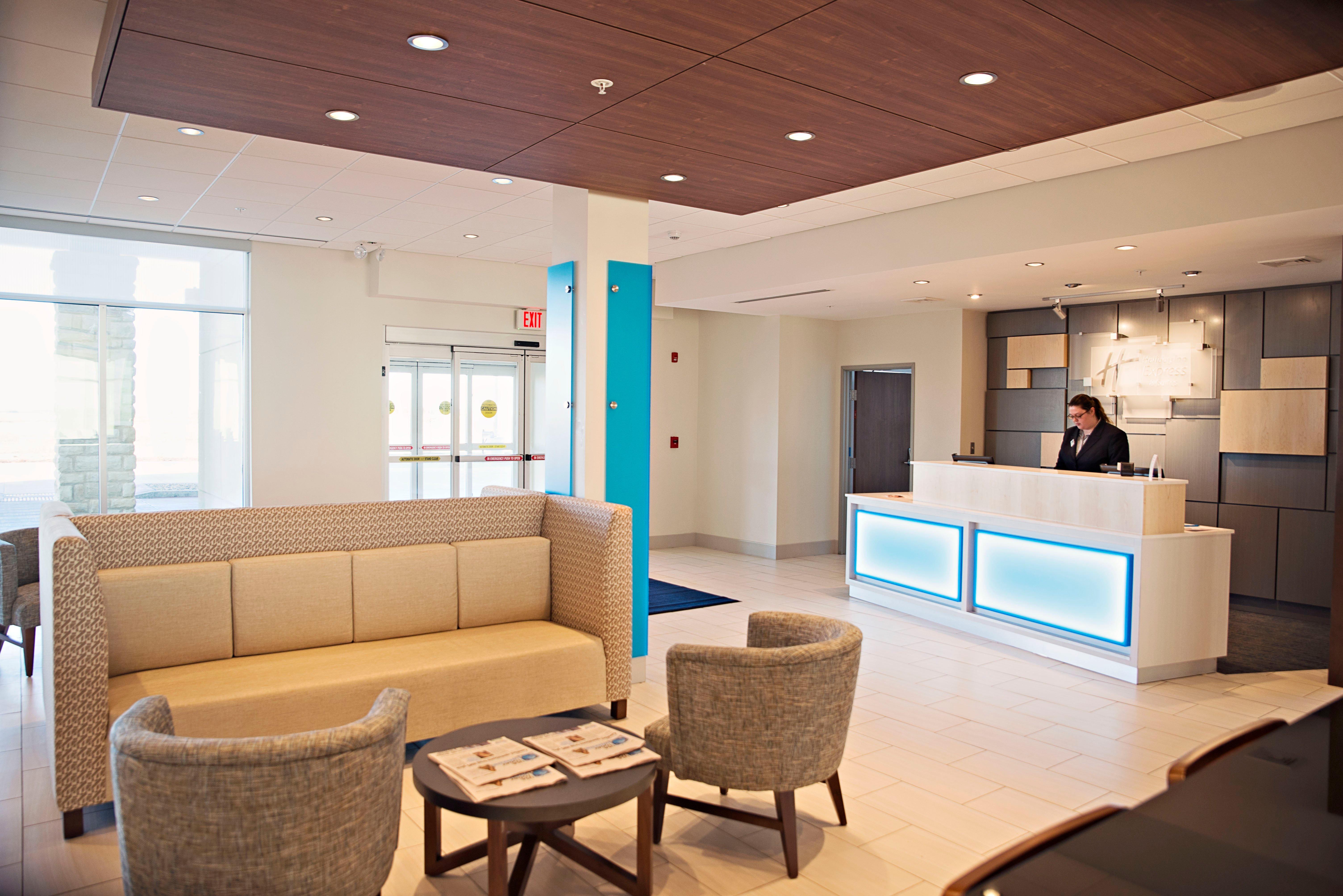 Holiday Inn Express & Suites - Sterling By Ihg Exterior photo